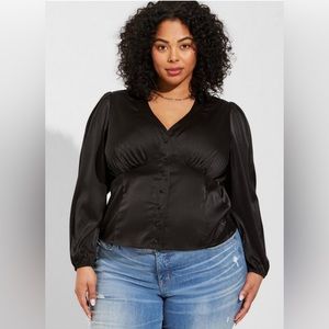 NWT! Black size 4 Torrid satin Button-Front Blouse